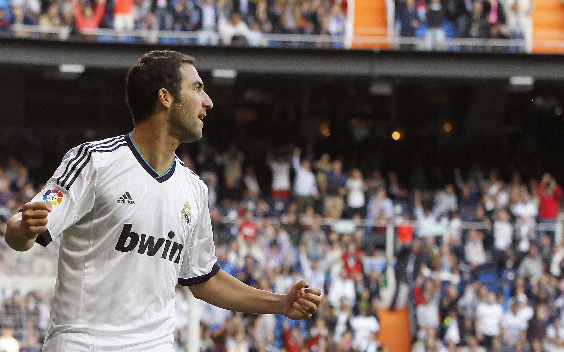 多地校园设置球员见面日推广体育文化增强青少年参与感